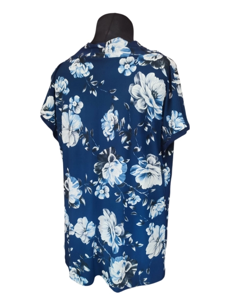 Bluzka z lejącym dekoltem typu woda biało-niebieskie kwiaty